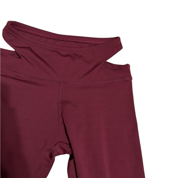 Women's Burgundy Leggings - Picture 3 of 3